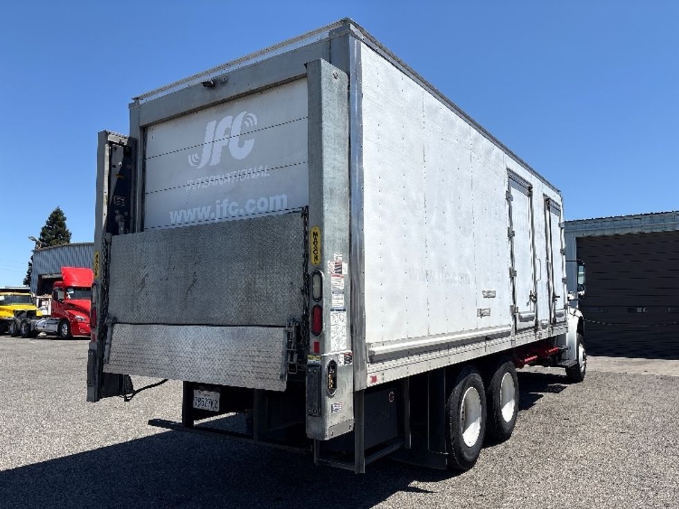 Refrigerated Truck-Light and Medium Duty Trucks-Freightliner-2018-M2-West Sacramento-CA-249,613\n\t\tmiles-$ 55,000 - Image 14