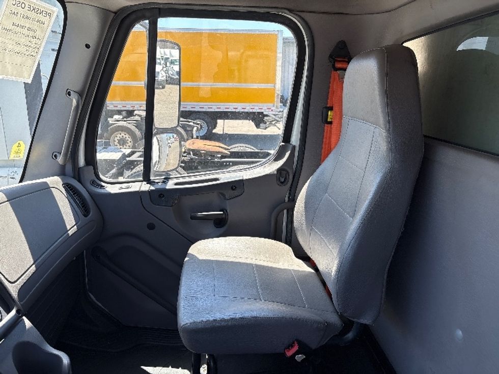 Refrigerated Truck-Light and Medium Duty Trucks-Freightliner-2018-M2-West Sacramento-CA-249,613\n\t\tmiles-$ 55,000 - Image 19
