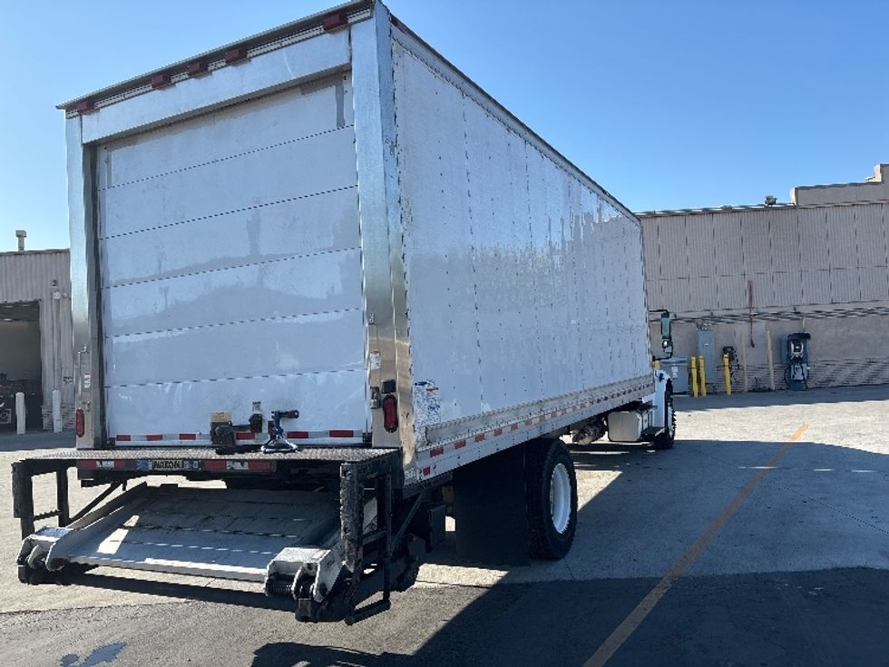 2018 Freightliner M2 106 Medium Duty photo 10