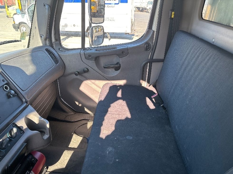 2018 Freightliner M2 106 Medium Duty photo 15