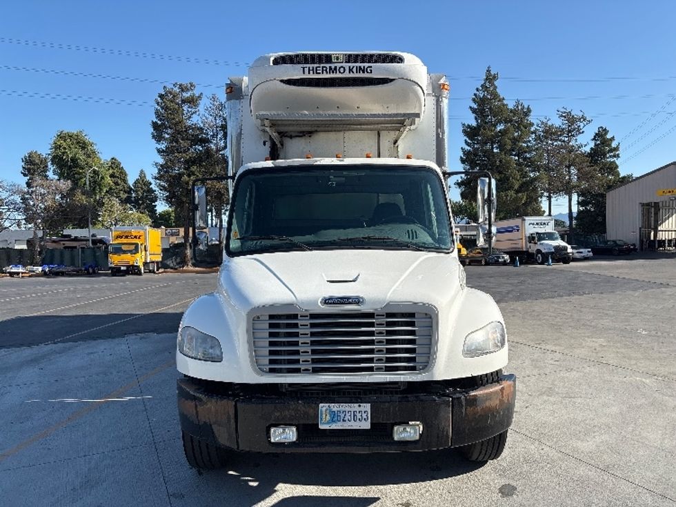 2018 Freightliner M2 106 Medium Duty photo 2