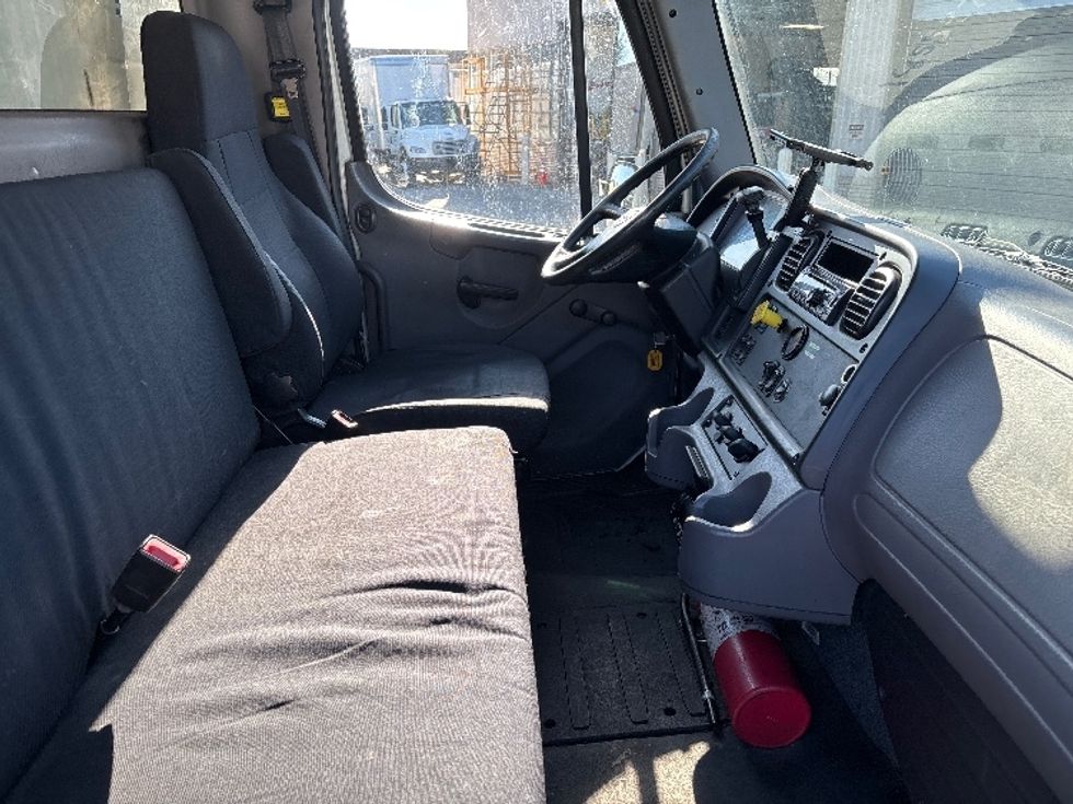 2018 Freightliner M2 106 Medium Duty photo 18