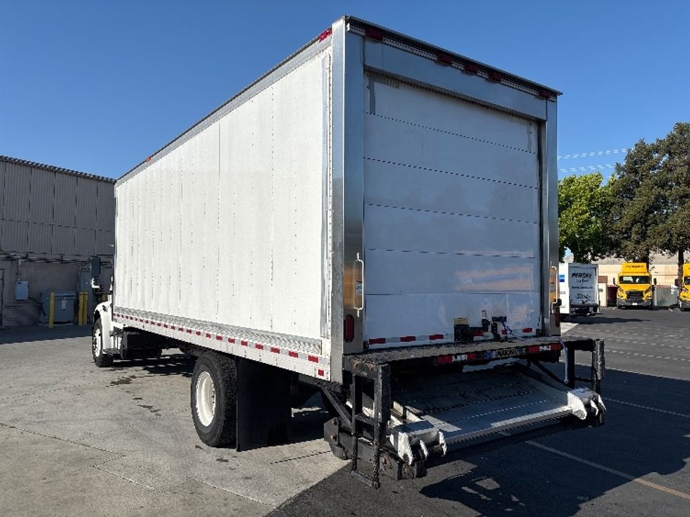 2018 Freightliner M2 106 Medium Duty photo 6