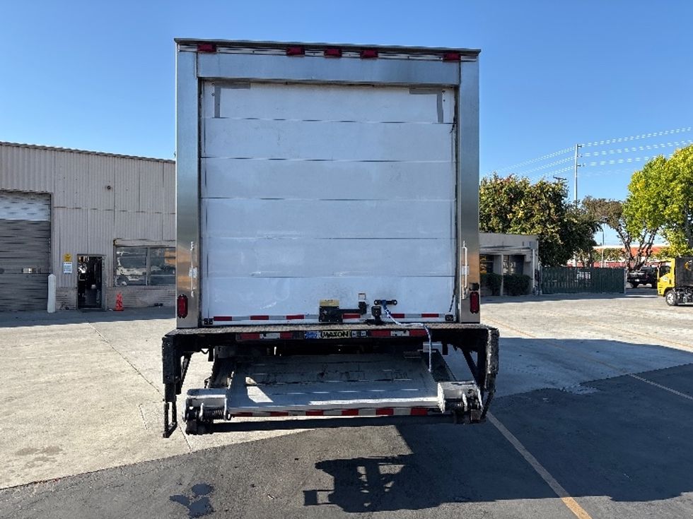 2018 Freightliner M2 106 Medium Duty photo 7