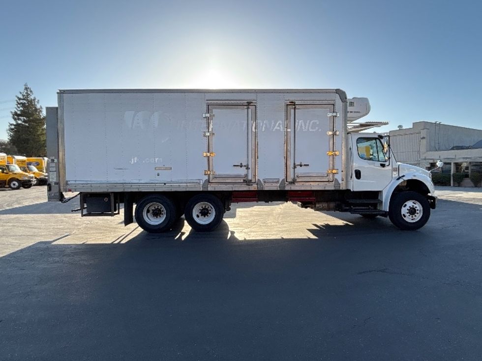 Refrigerated Truck-Light and Medium Duty Trucks-Freightliner-2018-M2-West Sacramento-CA-291,858\n\t\tmiles-$ 49,750 - Image 15