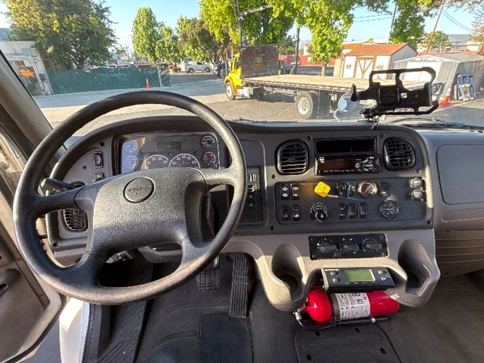 Refrigerated Truck-Light and Medium Duty Trucks-Freightliner-2018-M2-West Sacramento-CA-291,858\n\t\tmiles-$ 49,750 - Image 18