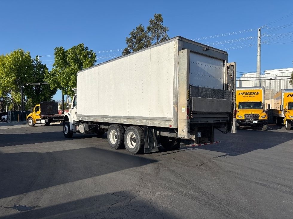 Refrigerated Truck-Light and Medium Duty Trucks-Freightliner-2018-M2-West Sacramento-CA-291,858\n\t\tmiles-$ 49,750 - Image 6
