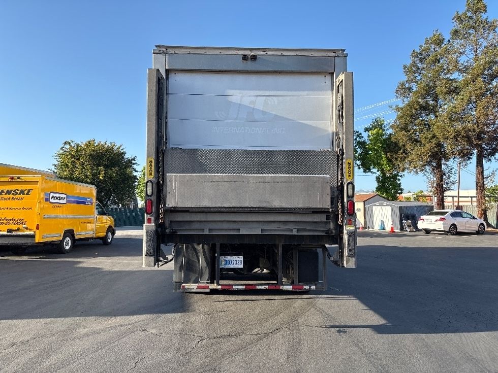Refrigerated Truck-Light and Medium Duty Trucks-Freightliner-2018-M2-West Sacramento-CA-291,858\n\t\tmiles-$ 49,750 - Image 7