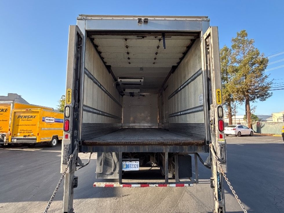 Refrigerated Truck-Light and Medium Duty Trucks-Freightliner-2018-M2-West Sacramento-CA-291,858\n\t\tmiles-$ 49,750 - Image 8