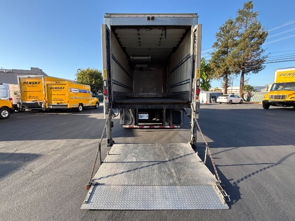 Refrigerated Truck-Light and Medium Duty Trucks-Freightliner-2018-M2-West Sacramento-CA-291,858\n\t\tmiles-$ 49,750 - Image 9