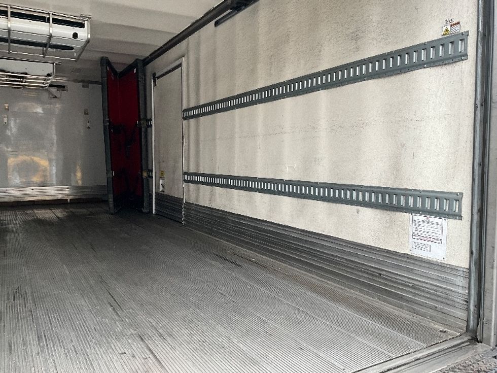 Refrigerated Truck-Light and Medium Duty Trucks-Freightliner-2018-M2-West Sacramento-CA-346,499\n\t\tmiles-$ 35,250 - Image 12