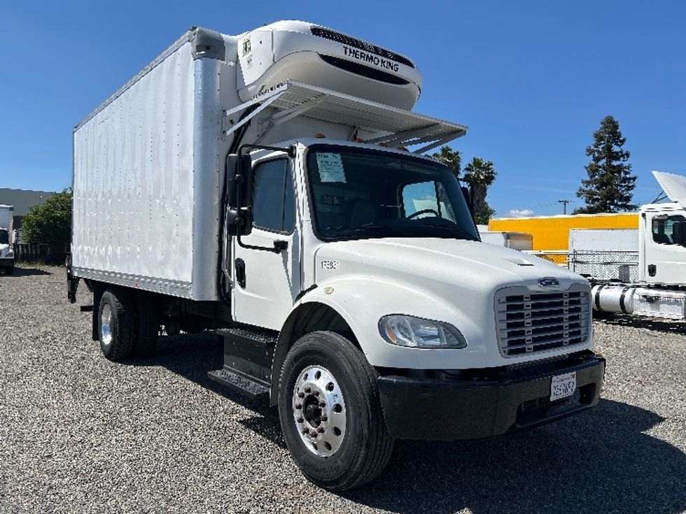 Refrigerated Truck-Light and Medium Duty Trucks-Freightliner-2018-M2-West Sacramento-CA-78,841\n\t\tmiles-$ 51,750 - Image 1