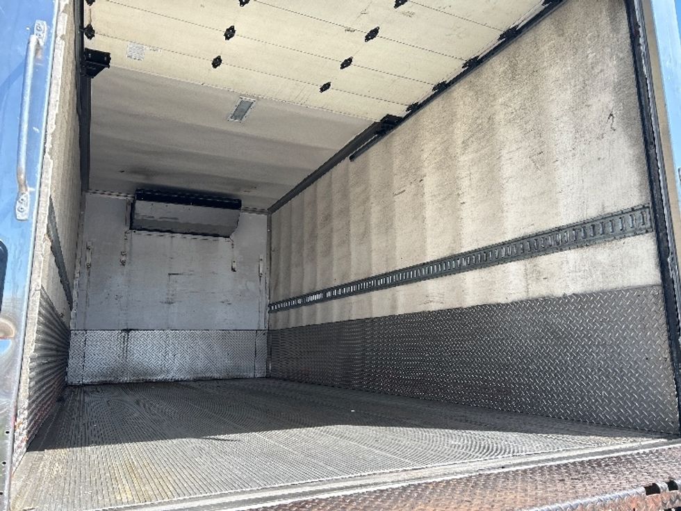 Refrigerated Truck-Light and Medium Duty Trucks-Freightliner-2018-M2-West Sacramento-CA-78,841\n\t\tmiles-$ 51,750 - Image 12