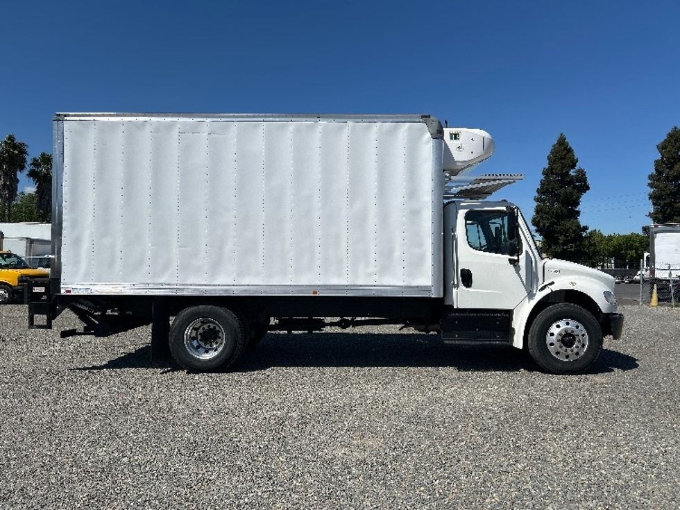Refrigerated Truck-Light and Medium Duty Trucks-Freightliner-2018-M2-West Sacramento-CA-78,841\n\t\tmiles-$ 51,750 - Image 15