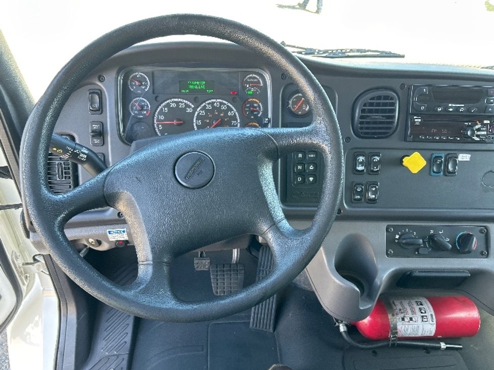 Refrigerated Truck-Light and Medium Duty Trucks-Freightliner-2018-M2-West Sacramento-CA-78,841\n\t\tmiles-$ 51,750 - Image 18