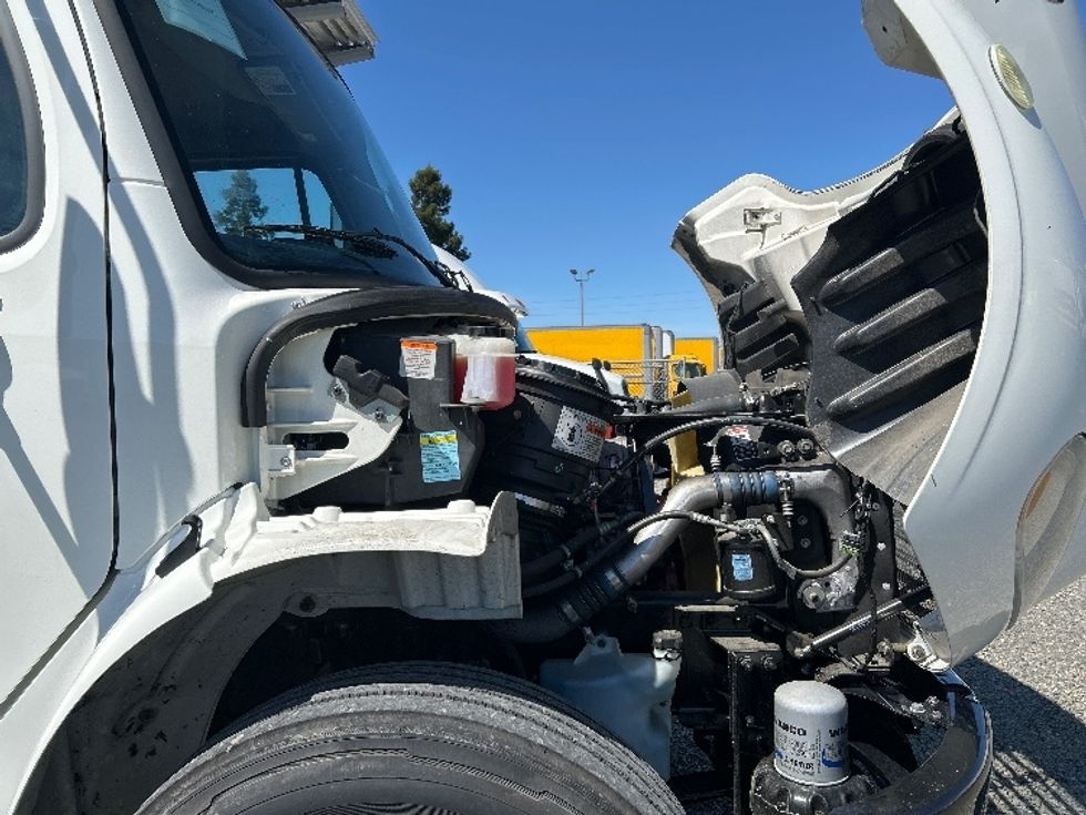 Refrigerated Truck-Light and Medium Duty Trucks-Freightliner-2018-M2-West Sacramento-CA-78,841\n\t\tmiles-$ 51,750 - Image 23