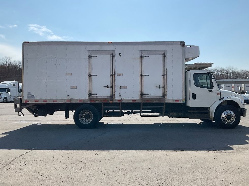 Refrigerated Truck-Light and Medium Duty Trucks-Freightliner-2018-M2-Wilkes Barre-PA-211,639\n\t\tmiles-$ 43,750 - Image 15