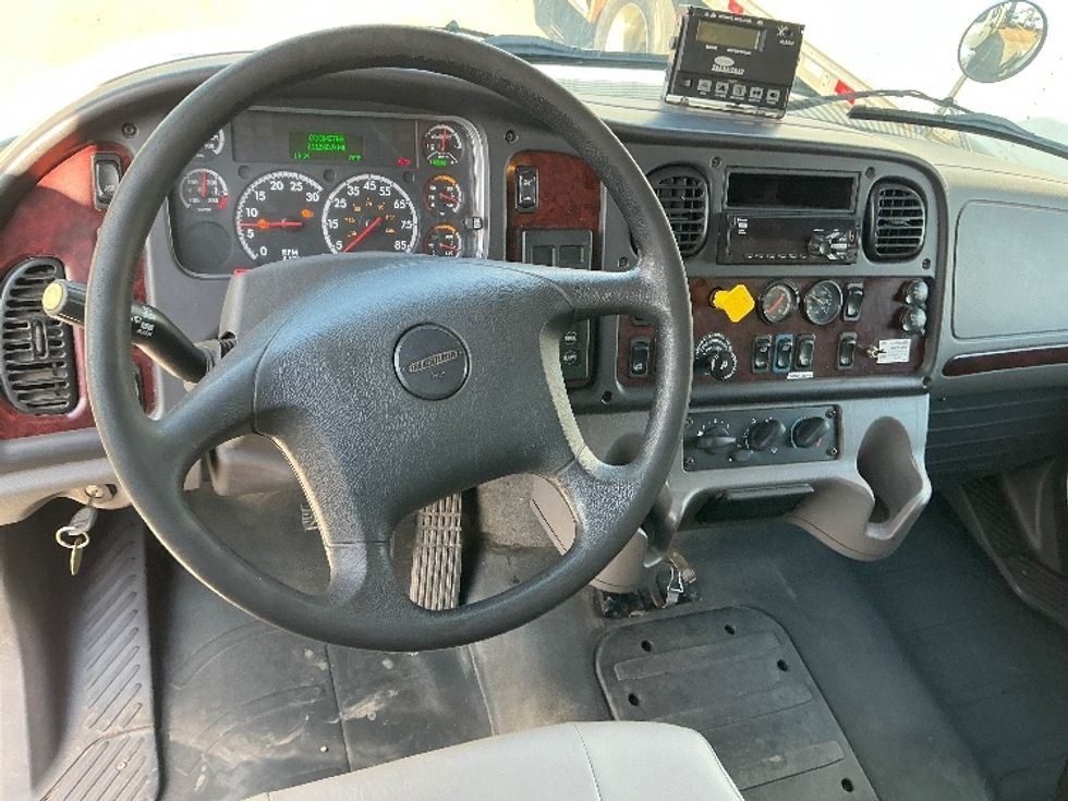 Refrigerated Truck-Light and Medium Duty Trucks-Freightliner-2018-M2-Wilkes Barre-PA-211,639\n\t\tmiles-$ 43,750 - Image 18