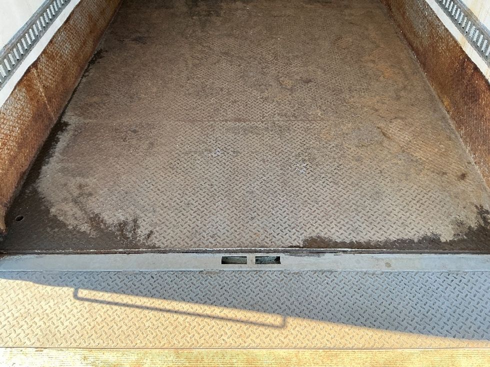 Refrigerated Truck-Light and Medium Duty Trucks-Freightliner-2018-M2-Wilkes Barre-PA-235,928\n\t\tmiles-$ 43,750 - Image 10