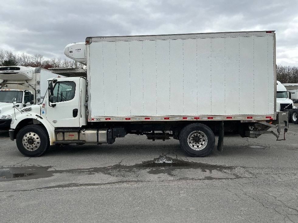 Refrigerated Truck-Light and Medium Duty Trucks-Freightliner-2018-M2-Wilkes Barre-PA-235,928\n\t\tmiles-$ 43,750 - Image 4
