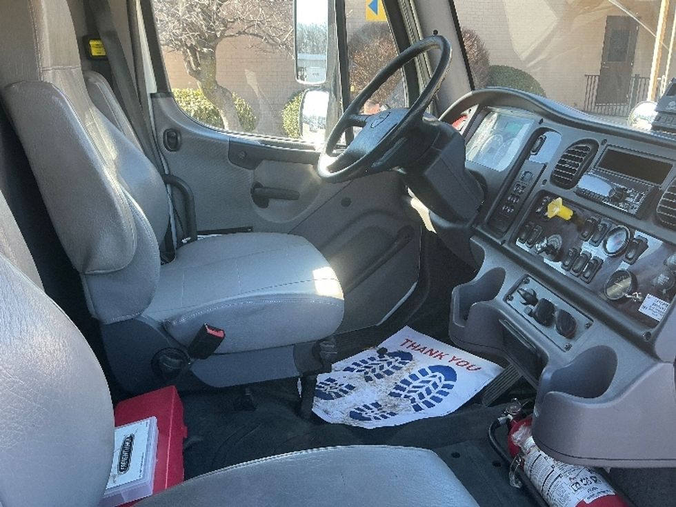 Refrigerated Truck-Light and Medium Duty Trucks-Freightliner-2018-M2-Wilkes Barre-PA-236,529\n\t\tmiles-$ 60,750 - Image 22