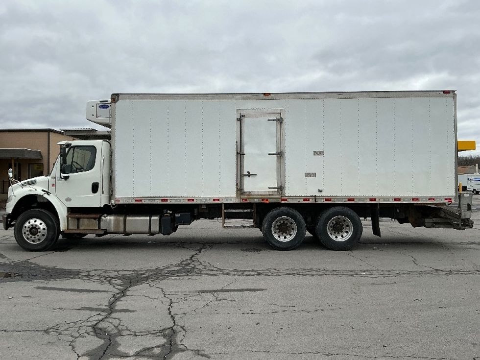 Refrigerated Truck-Light and Medium Duty Trucks-Freightliner-2018-M2-Wilkes Barre-PA-236,529\n\t\tmiles-$ 60,750 - Image 4