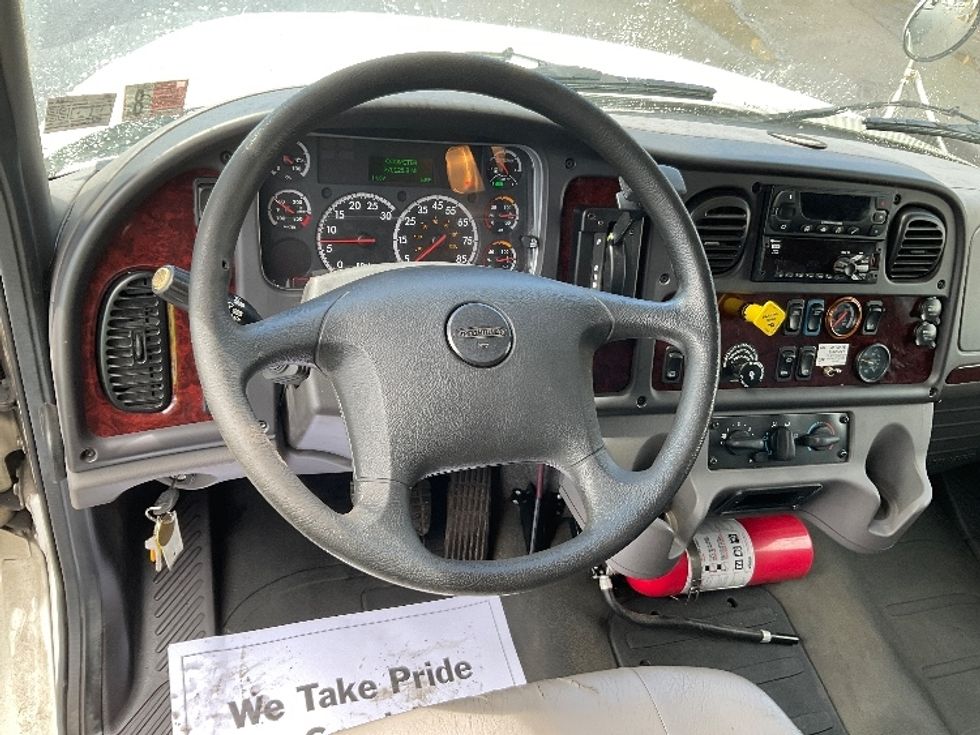 Refrigerated Truck-Light and Medium Duty Trucks-Freightliner-2018-M2-Wilkes Barre-PA-270,126\n\t\tmiles-$ 36,750 - Image 18