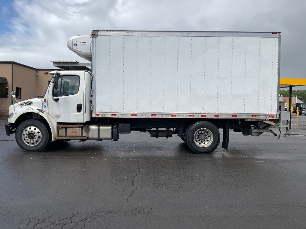 Refrigerated Truck-Light and Medium Duty Trucks-Freightliner-2018-M2-Wilkes Barre-PA-270,126\n\t\tmiles-$ 36,750 - Image 4
