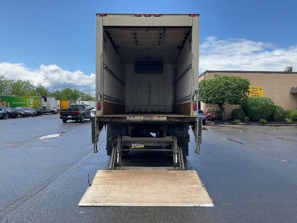 Refrigerated Truck-Light and Medium Duty Trucks-Freightliner-2018-M2-Wilkes Barre-PA-270,126\n\t\tmiles-$ 36,750 - Image 9