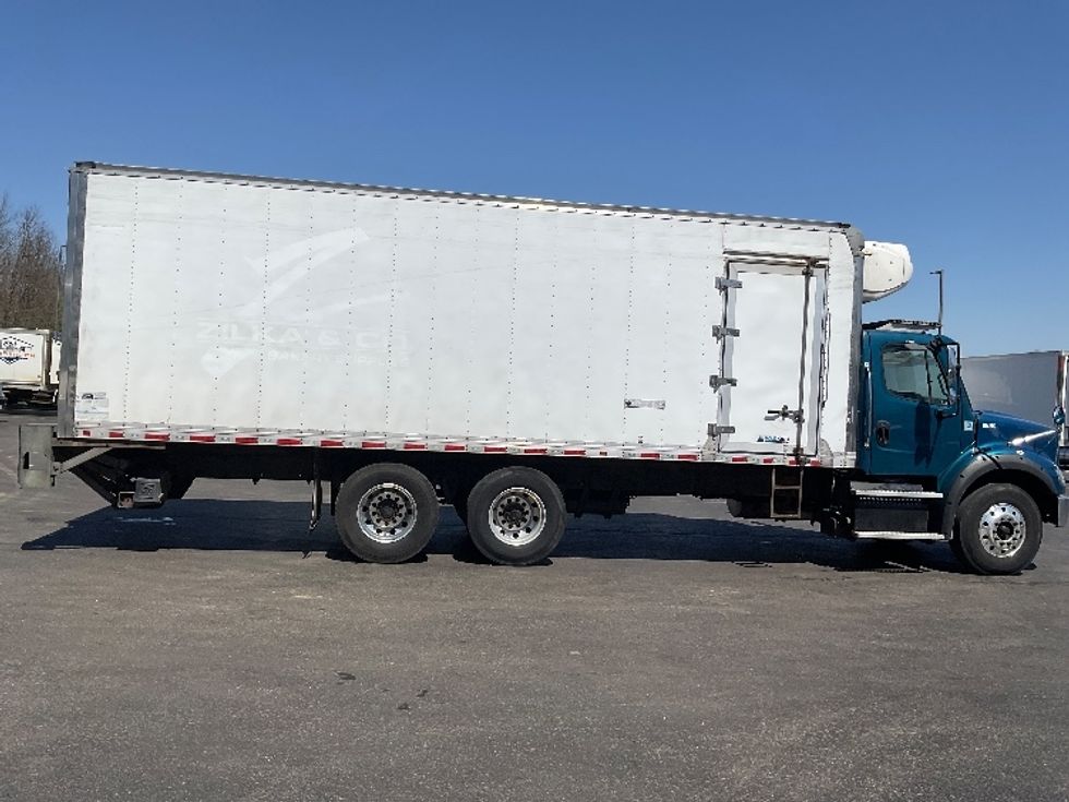 Refrigerated Truck-Light and Medium Duty Trucks-Freightliner-2018-M211264S-Akron-OH-447,319\n\t\tmiles-$ 74,000 - Image 15