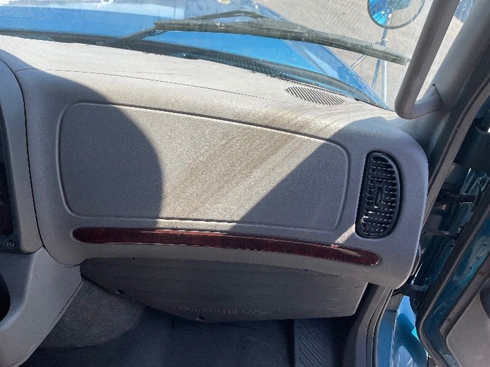 Refrigerated Truck-Light and Medium Duty Trucks-Freightliner-2018-M211264S-Akron-OH-447,319\n\t\tmiles-$ 74,000 - Image 21