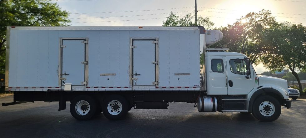 Refrigerated Truck-Light and Medium Duty Trucks-Freightliner-2018-M211264S-Atlanta-GA-667,288\n\t\tmiles-$ 63,000 - Image 15
