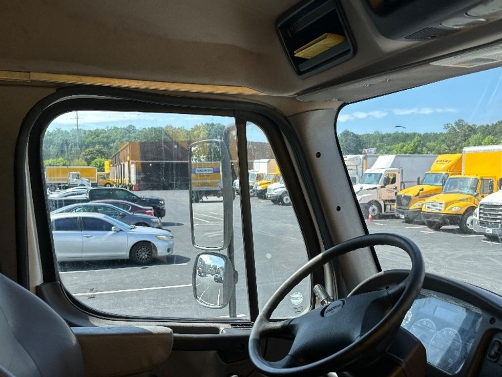 Refrigerated Truck-Light and Medium Duty Trucks-Freightliner-2018-M211264S-Atlanta-GA-667,288\n\t\tmiles-$ 63,000 - Image 22