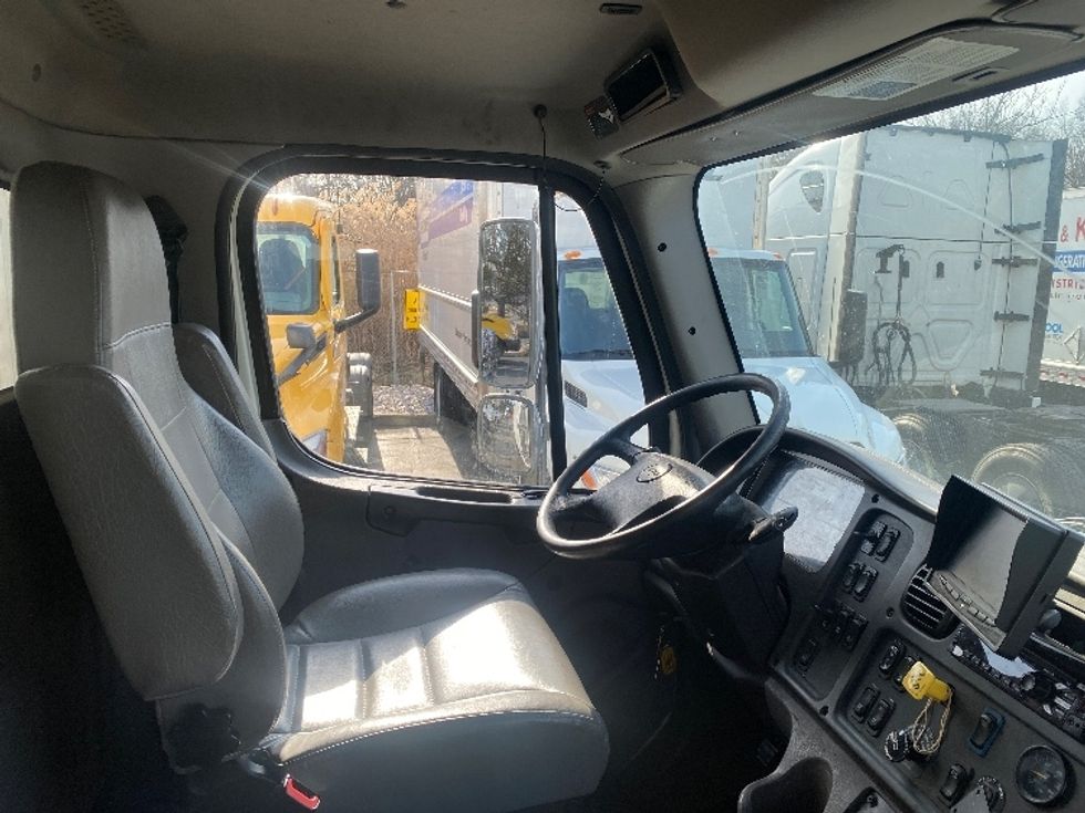 Refrigerated Truck-Light and Medium Duty Trucks-Freightliner-2018-M211264S-Parsippany-NJ-296,752\n\t\tmiles-$ 88,000 - Image 22