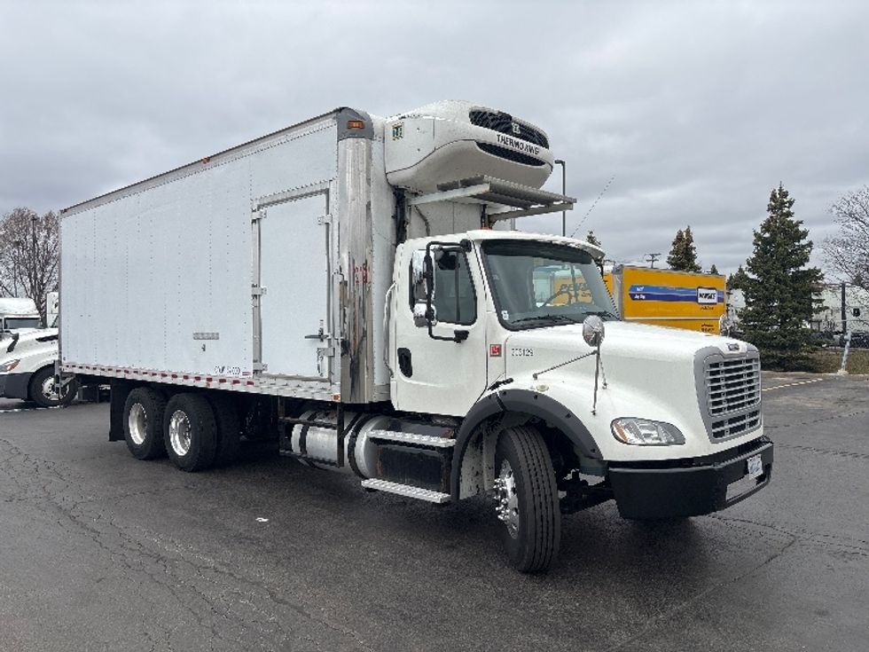 Refrigerated Truck-Light and Medium Duty Trucks-Freightliner-2018-M211264S-Sturtevant-WI-277,885\n\t\tmiles-$ 88,250 - Image 1