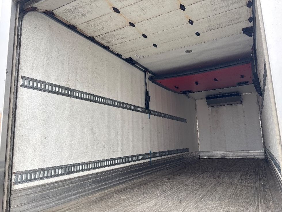 Refrigerated Truck-Light and Medium Duty Trucks-Freightliner-2018-M211264S-Sturtevant-WI-277,885\n\t\tmiles-$ 88,250 - Image 11