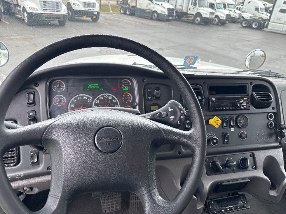 Refrigerated Truck-Light and Medium Duty Trucks-Freightliner-2018-M211264S-Sturtevant-WI-277,885\n\t\tmiles-$ 88,250 - Image 18