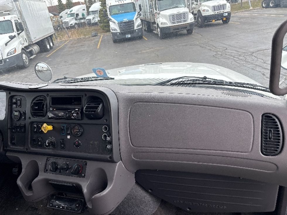 Refrigerated Truck-Light and Medium Duty Trucks-Freightliner-2018-M211264S-Sturtevant-WI-277,885\n\t\tmiles-$ 88,250 - Image 21