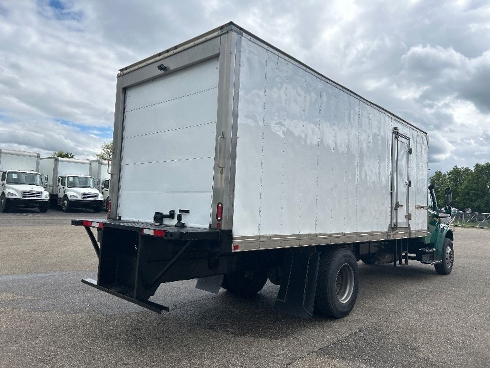 Refrigerated Truck-Light and Medium Duty Trucks-Freightliner-2019-M2-Akron-OH-211,843\n\t\tmiles-$ 19,000 - Image 13