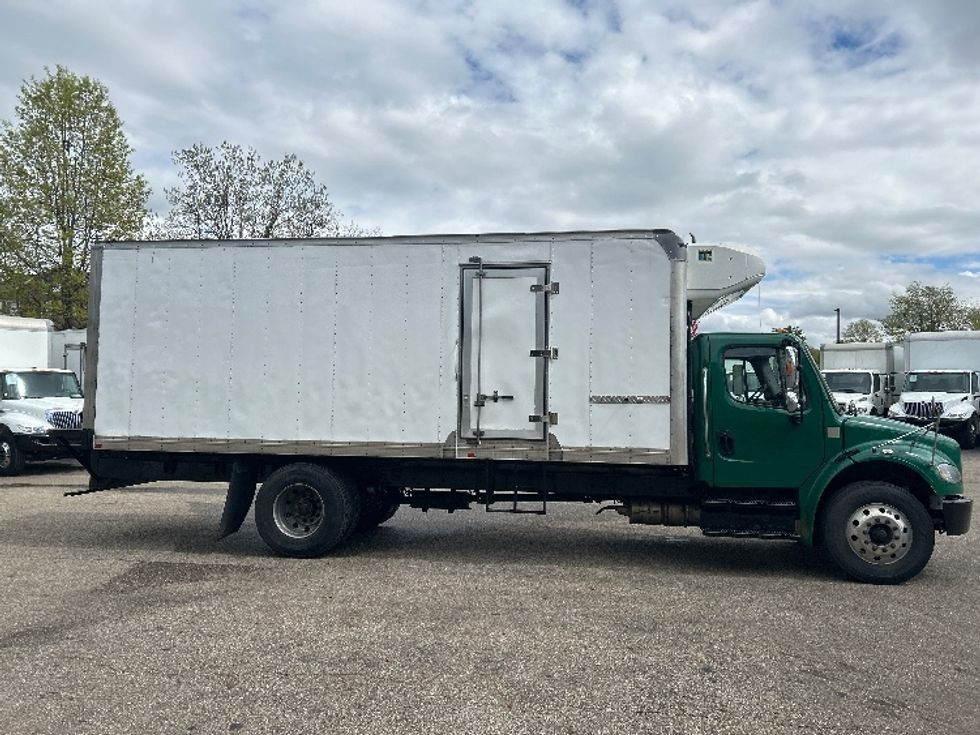 Refrigerated Truck-Light and Medium Duty Trucks-Freightliner-2019-M2-Akron-OH-211,843\n\t\tmiles-$ 19,000 - Image 15