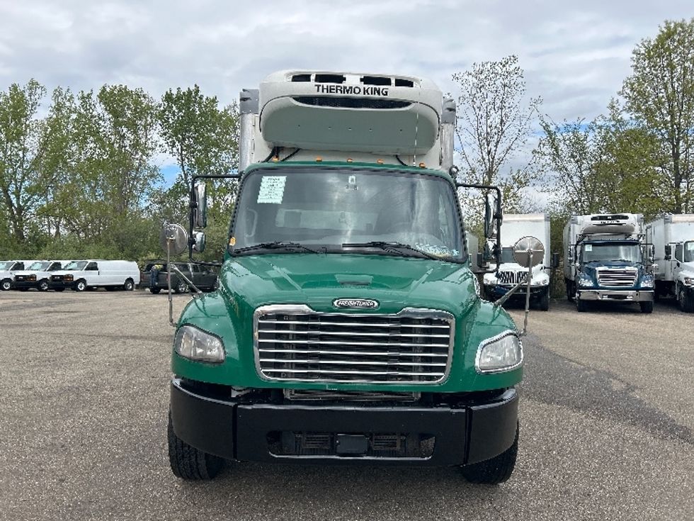 Refrigerated Truck-Light and Medium Duty Trucks-Freightliner-2019-M2-Akron-OH-211,843\n\t\tmiles-$ 19,000 - Image 2