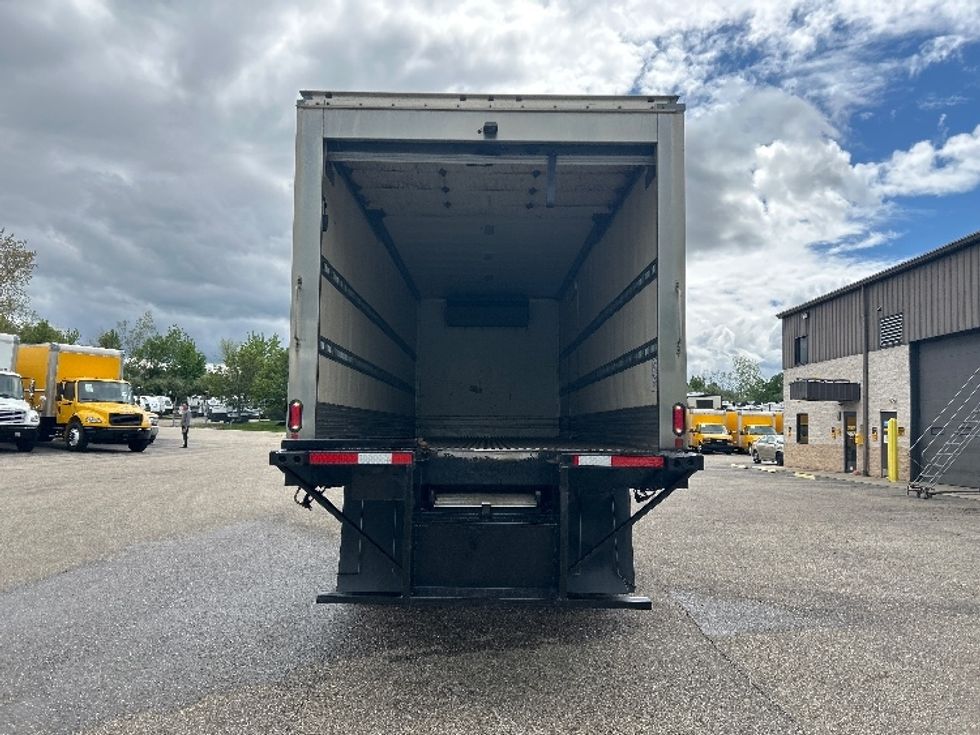 Refrigerated Truck-Light and Medium Duty Trucks-Freightliner-2019-M2-Akron-OH-211,843\n\t\tmiles-$ 19,000 - Image 9