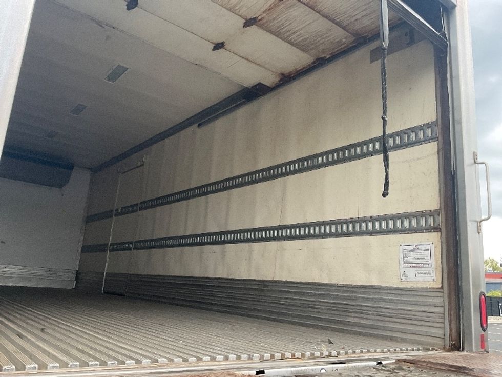 Refrigerated Truck-Light and Medium Duty Trucks-Freightliner-2019-M2-Akron-OH-230,886\n\t\tmiles-$ 35,500 - Image 12