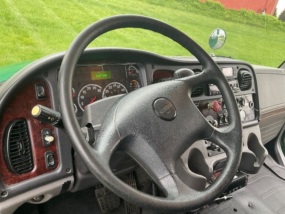Refrigerated Truck-Light and Medium Duty Trucks-Freightliner-2019-M2-Akron-OH-230,886\n\t\tmiles-$ 35,500 - Image 18
