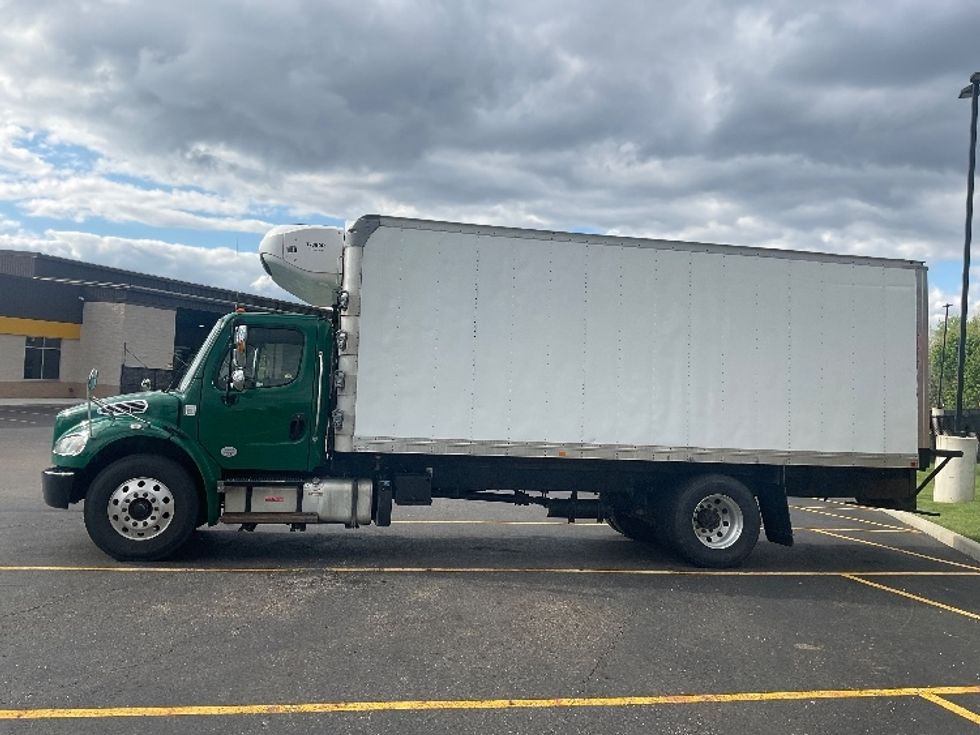 Refrigerated Truck-Light and Medium Duty Trucks-Freightliner-2019-M2-Akron-OH-231,512\n\t\tmiles-$ 35,500 - Image 4