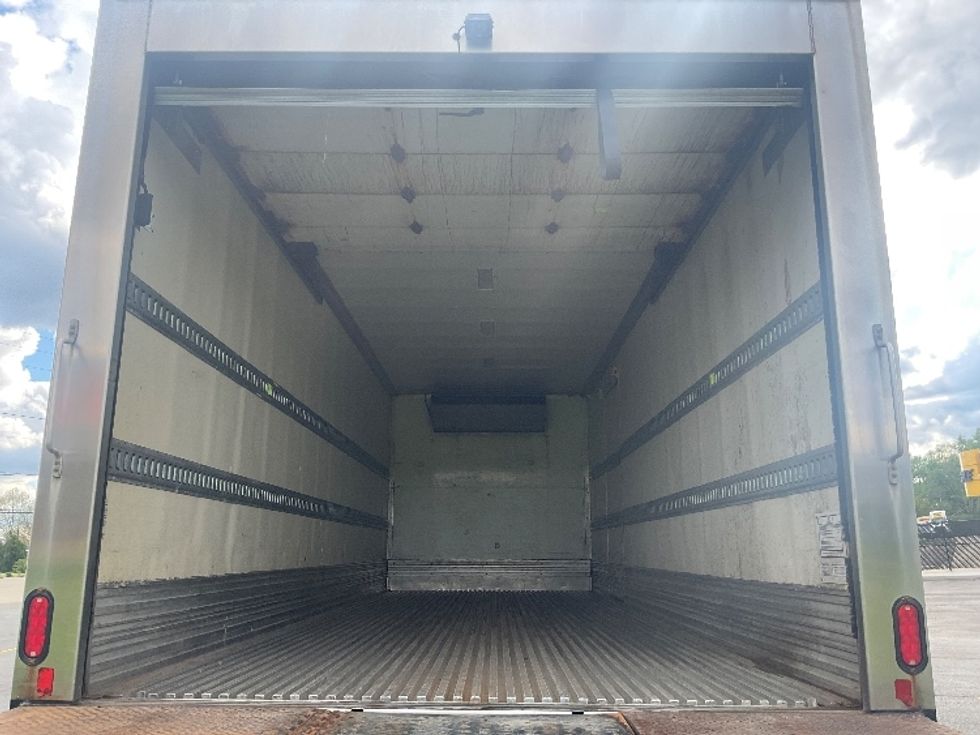 Refrigerated Truck-Light and Medium Duty Trucks-Freightliner-2019-M2-Akron-OH-231,512\n\t\tmiles-$ 35,500 - Image 9