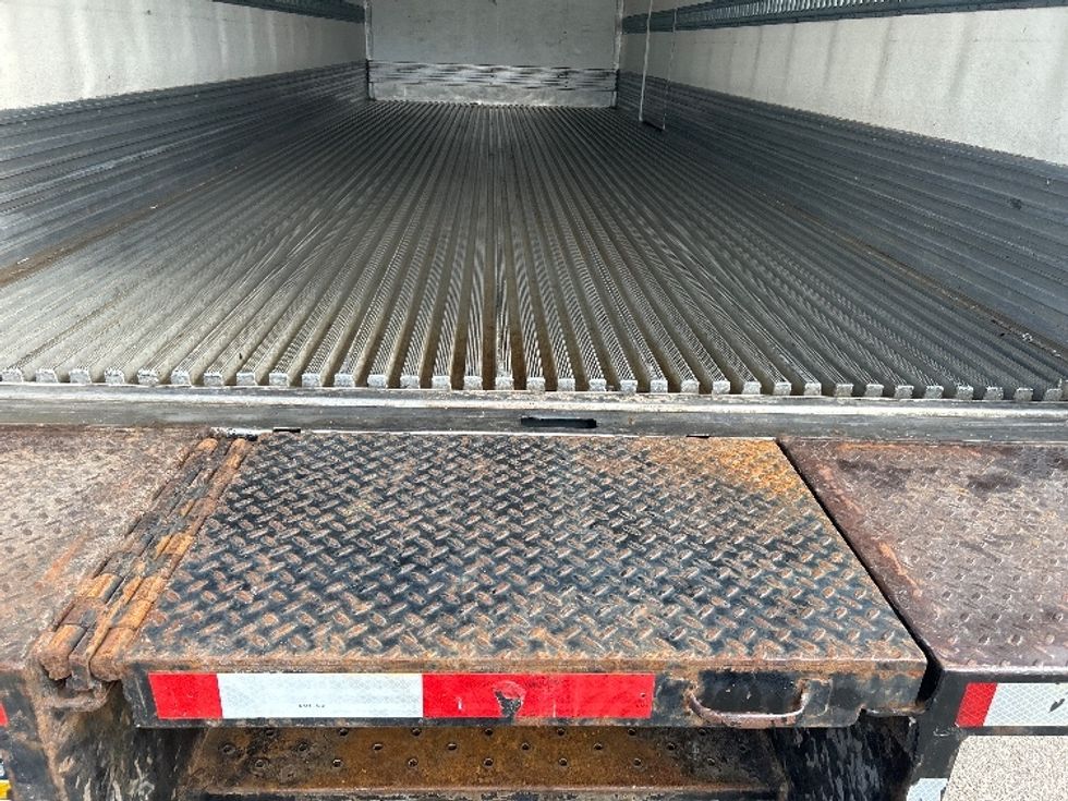 Refrigerated Truck-Light and Medium Duty Trucks-Freightliner-2019-M2-Akron-OH-257,599\n\t\tmiles-$ 36,750 - Image 10