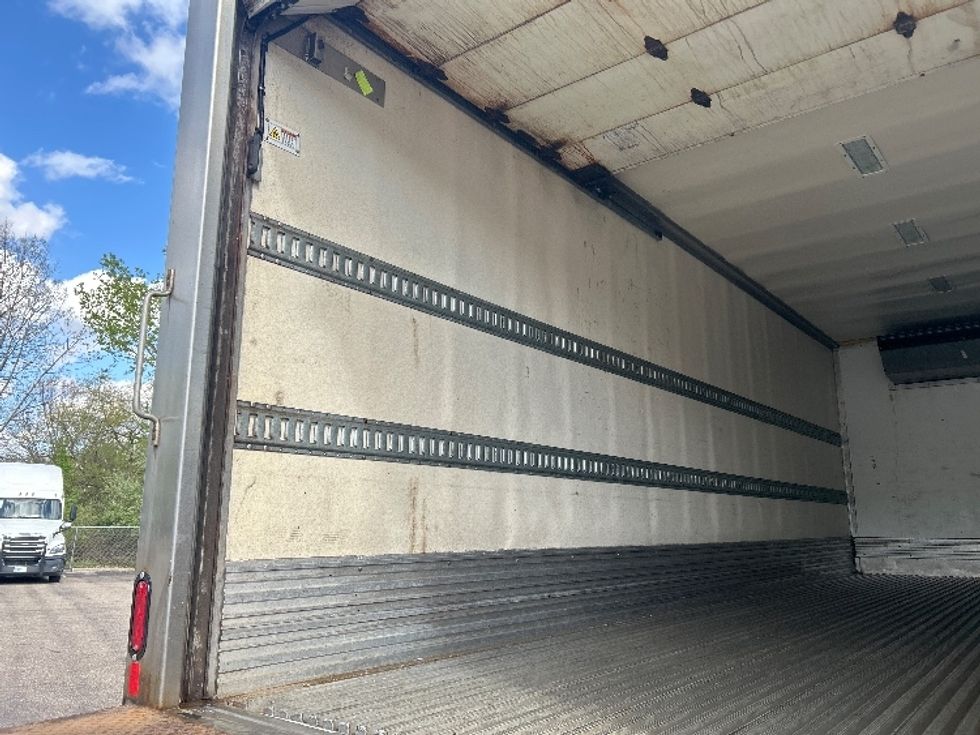 Refrigerated Truck-Light and Medium Duty Trucks-Freightliner-2019-M2-Akron-OH-257,599\n\t\tmiles-$ 36,750 - Image 11