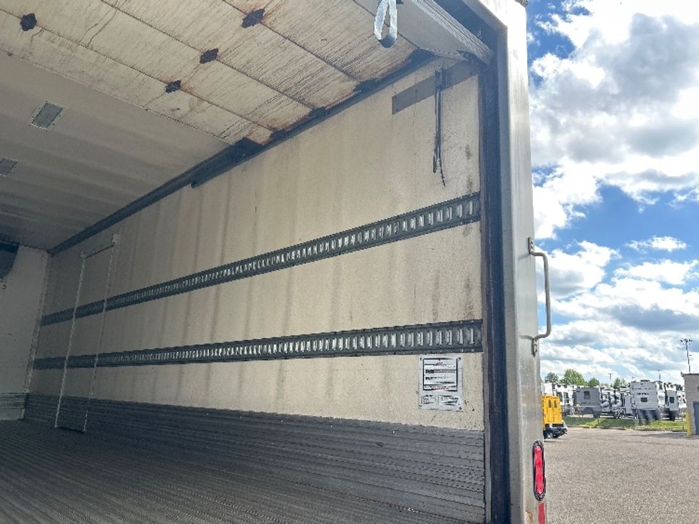 Refrigerated Truck-Light and Medium Duty Trucks-Freightliner-2019-M2-Akron-OH-257,599\n\t\tmiles-$ 36,750 - Image 12