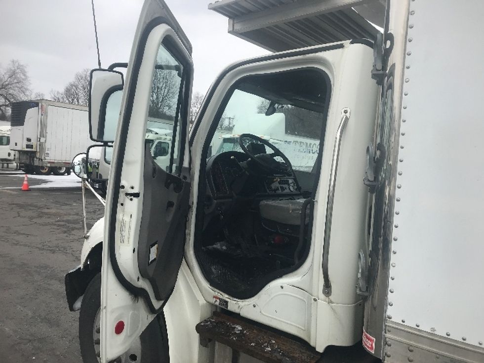 Refrigerated Truck-Light and Medium Duty Trucks-Freightliner-2019-M2-Akron-OH-278,170\n\t\tmiles-$ 38,250 - Image 16